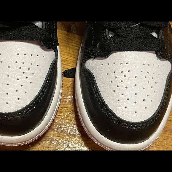 Air Jordan 1 Mid 11.5c