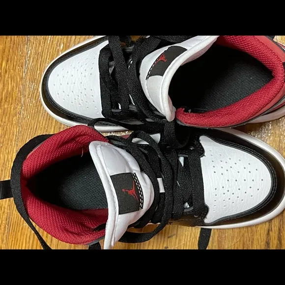 Air Jordan 1 Mid 11.5c