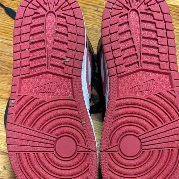 Air Jordan 1 Mid 11.5c