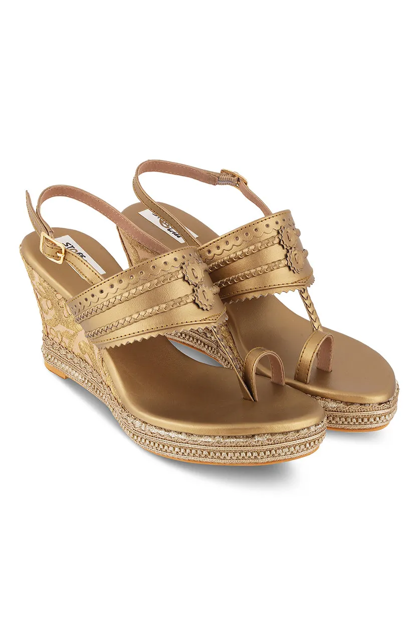 Border Back Strap Wedge Antique