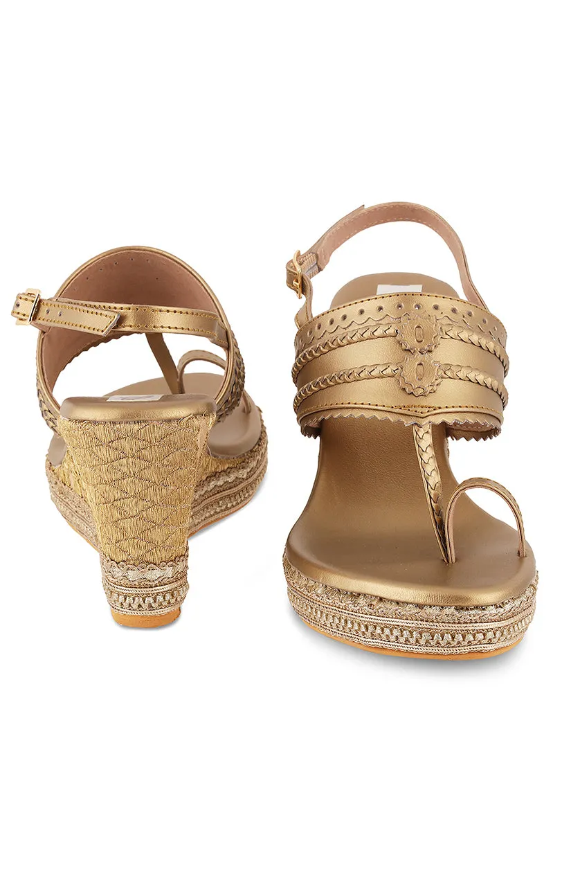 Border Back Strap Wedge Antique