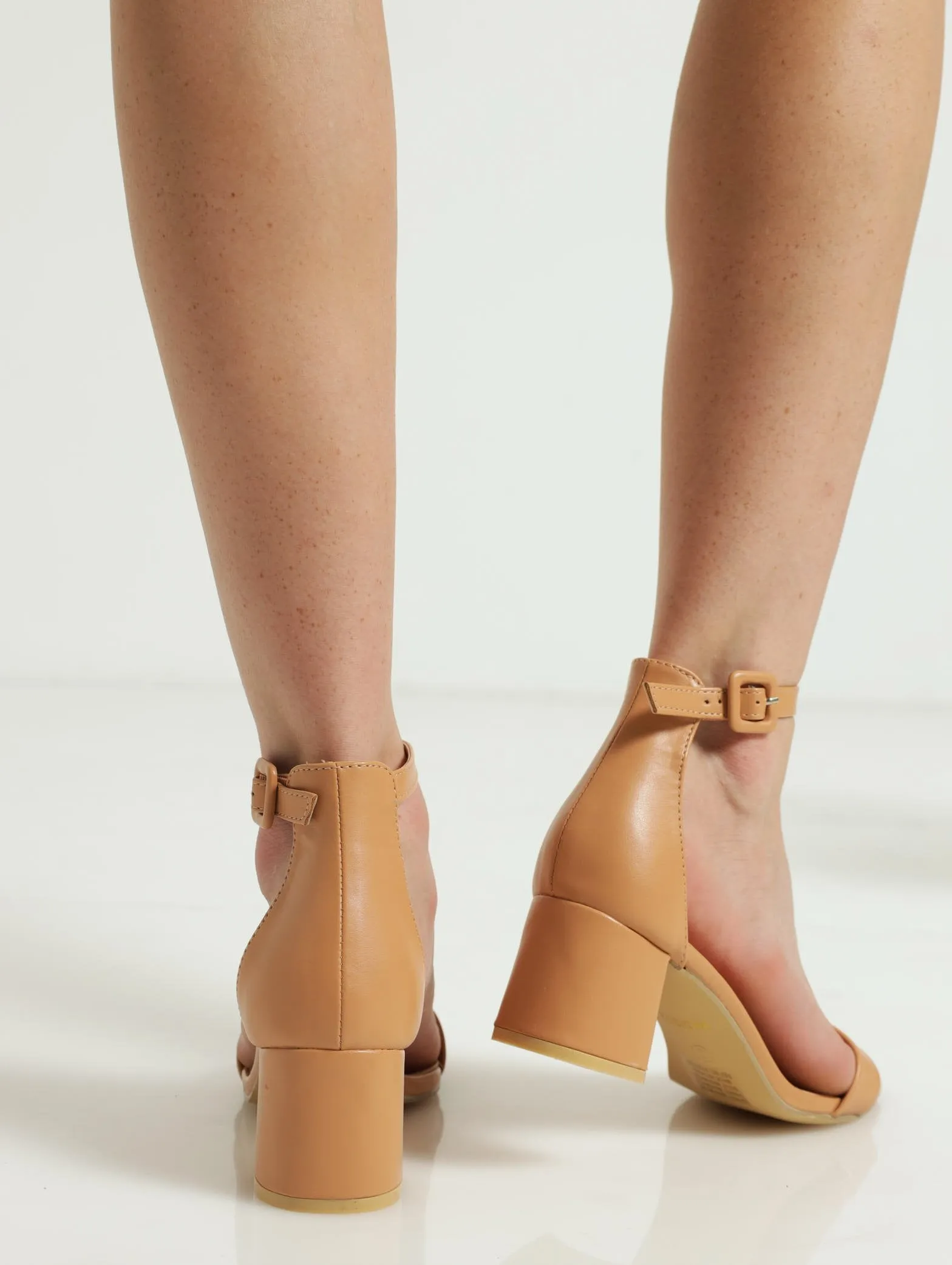 Closed Quarter Strap Block Heel - Nude