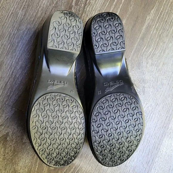 Dansko Tenley Leather Round Toe Heeled Clog Nappa Stripe