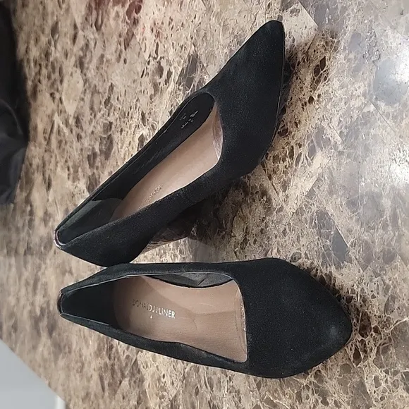Donald J Pliner Ediee Black Suede Wedge Heel 8 made in Italy