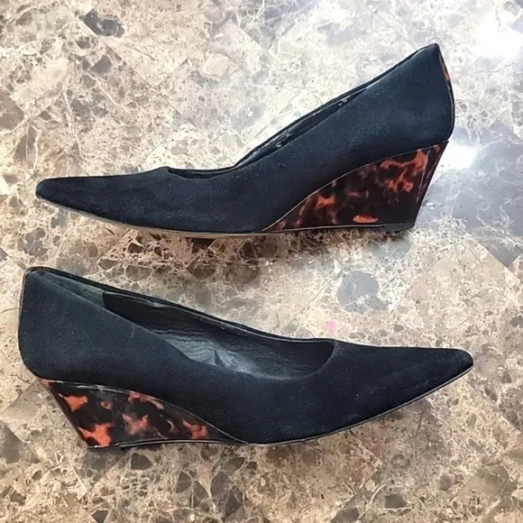Donald J Pliner Ediee Black Suede Wedge Heel 8 made in Italy