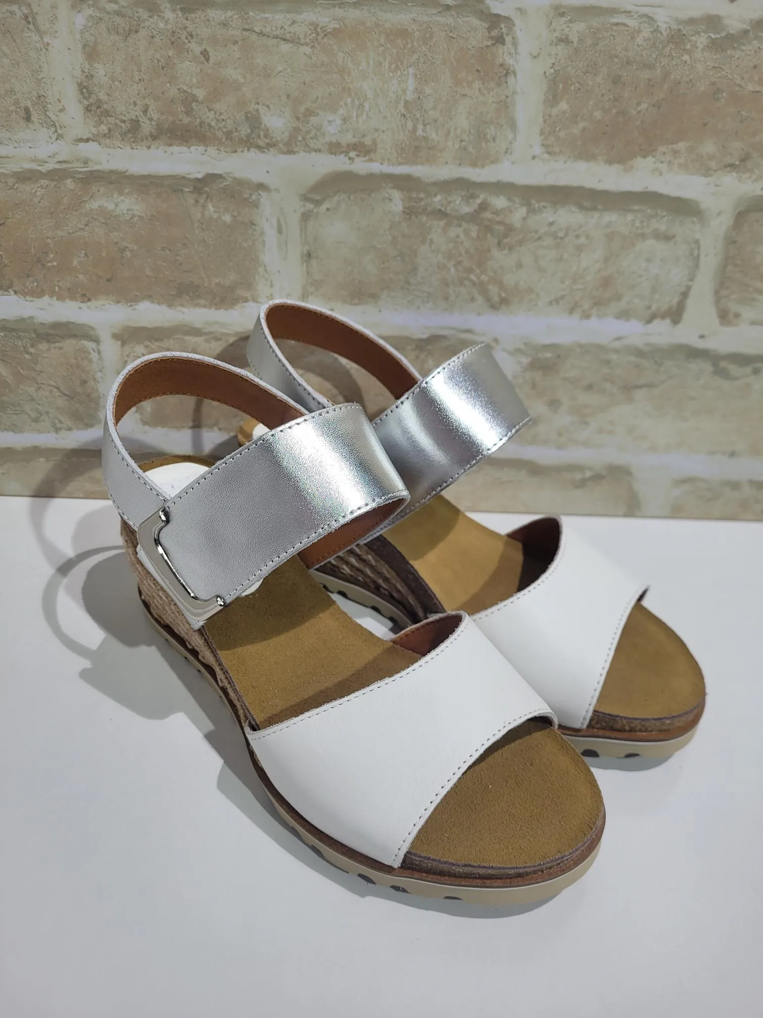 Evita White/Silver by Le Sansa