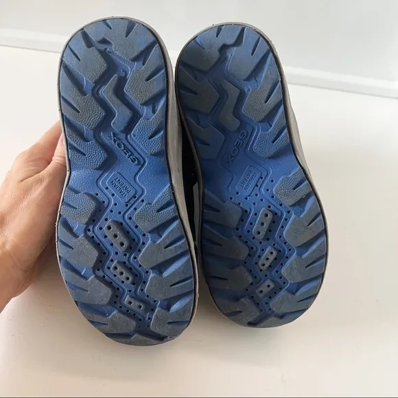 Geox JN Alaska Waterproof Boys Boot sz. 10.5