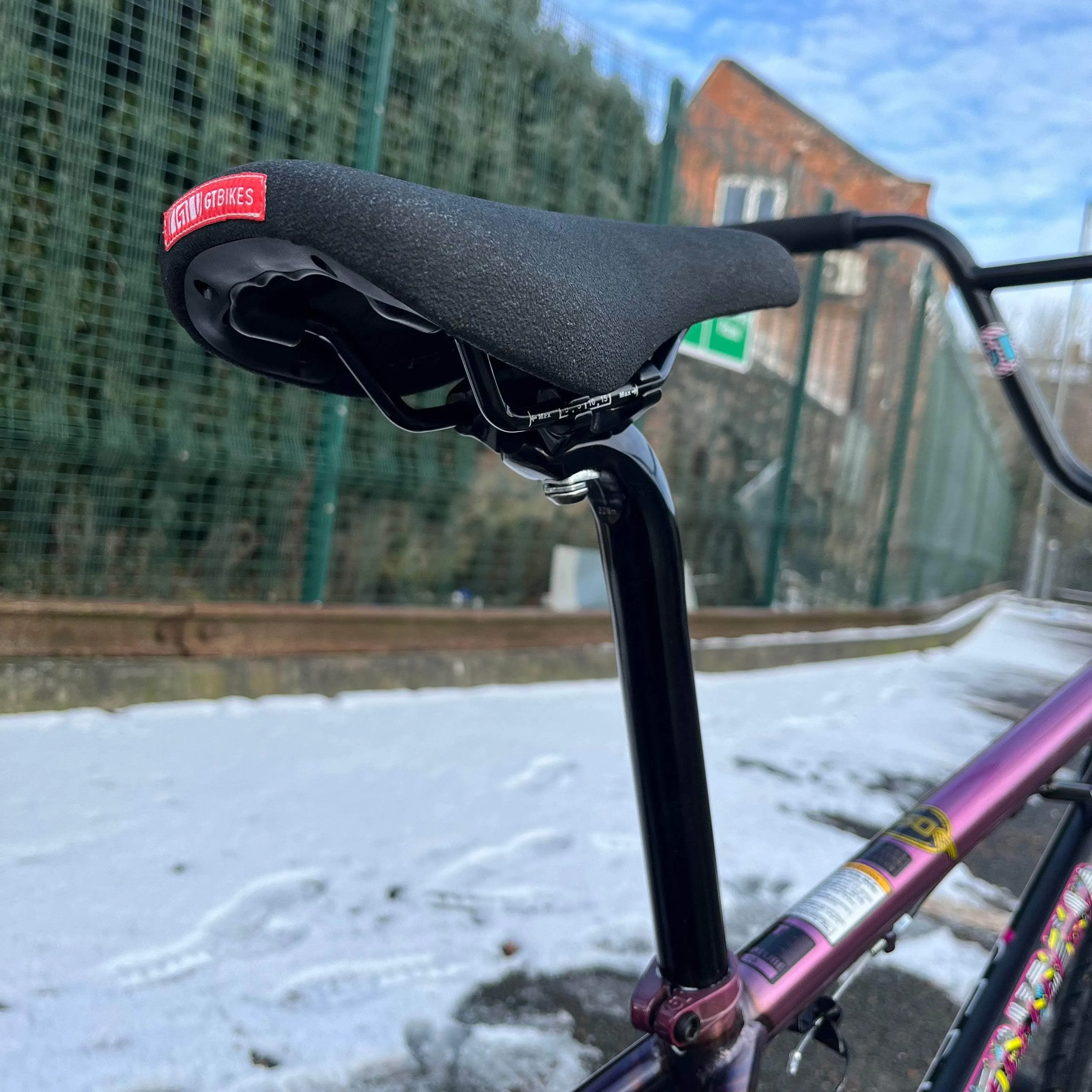 GT Slammer Mercado Bike Raspberry / Black Fade Flatland Edition