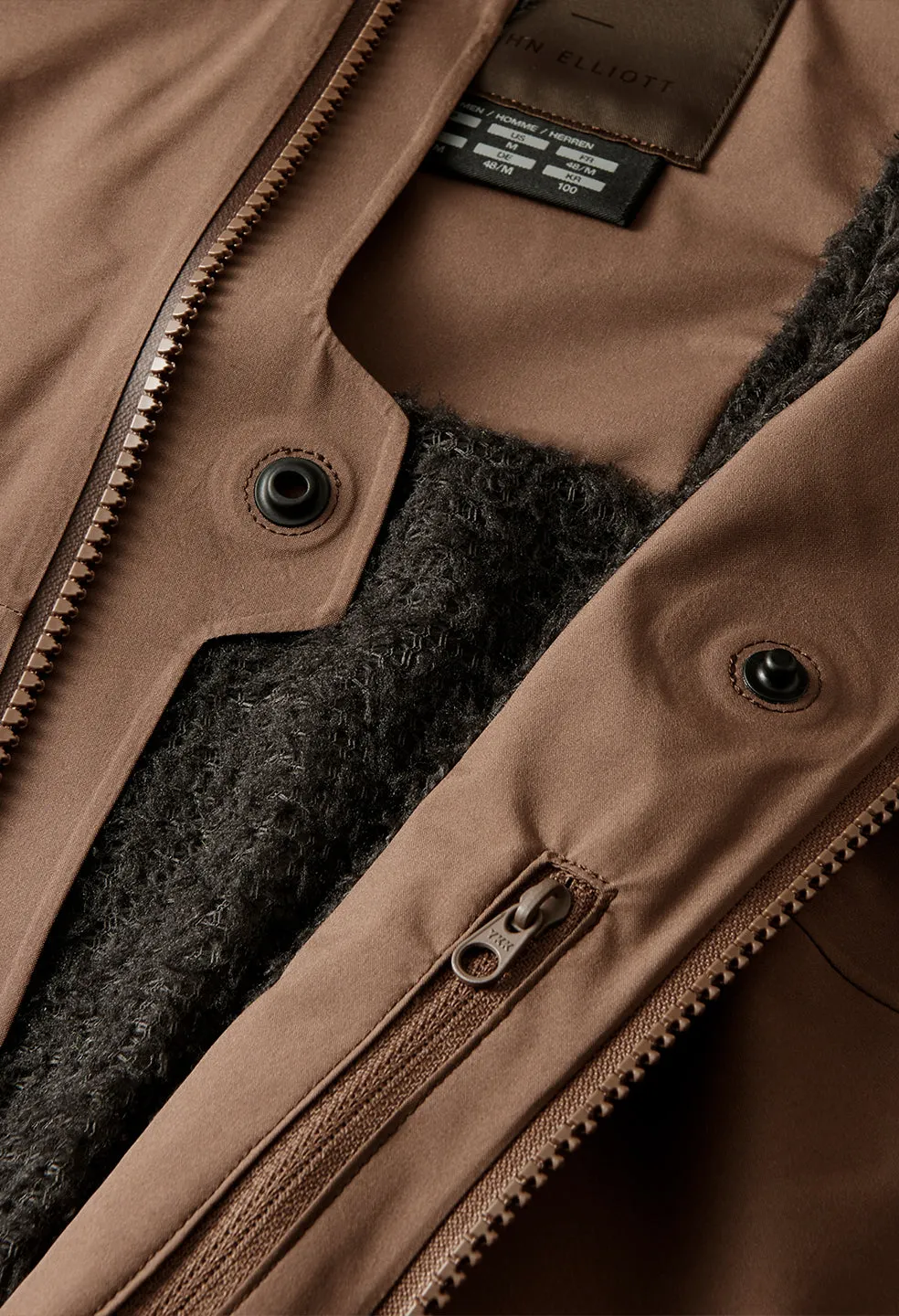JOHN ELLIOTT X DESCENTE ALLTERRAIN SHELL JACKET / Chocolate