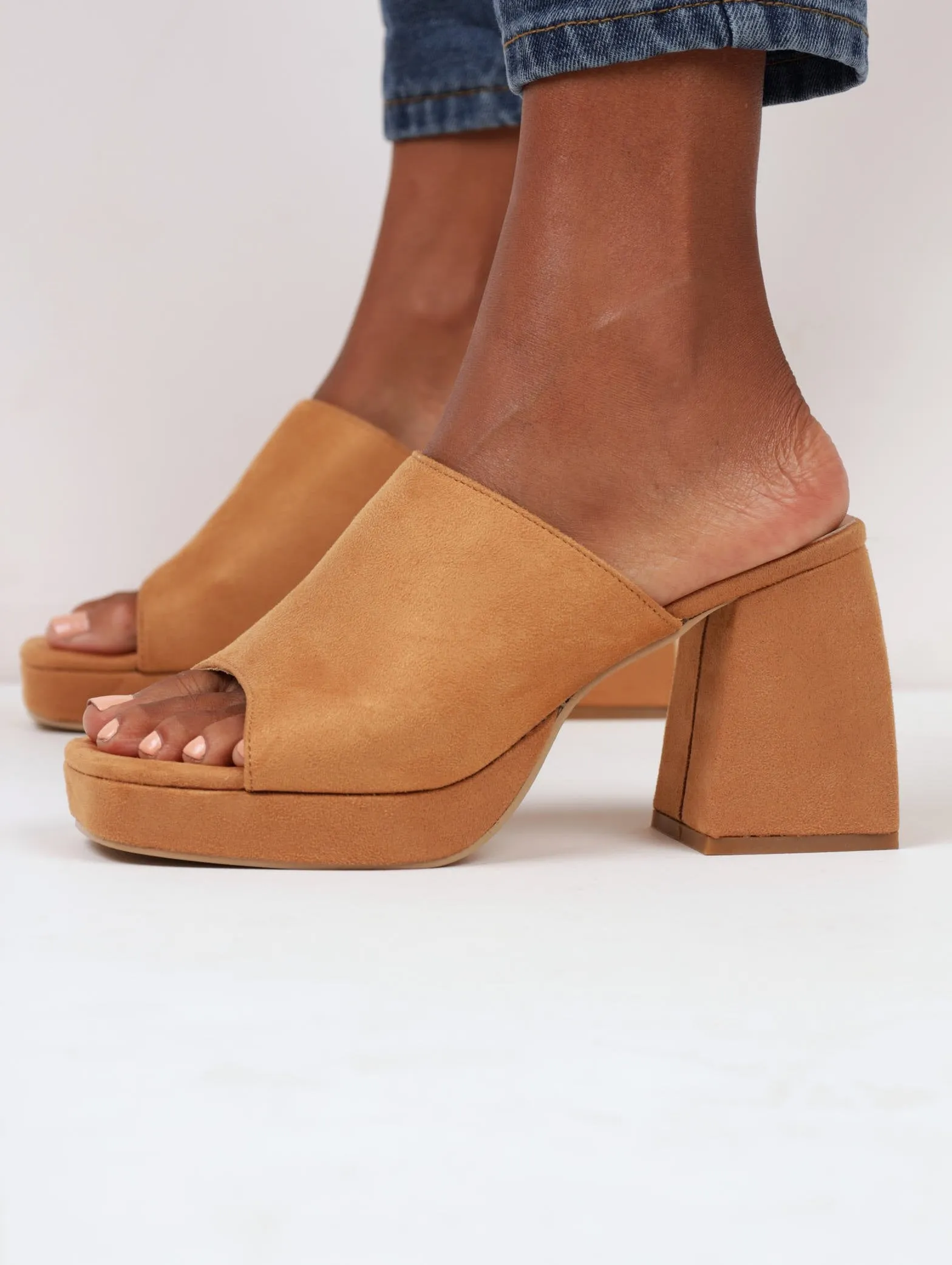 Ladies Platform Block Heel Push-In Mule - Camel