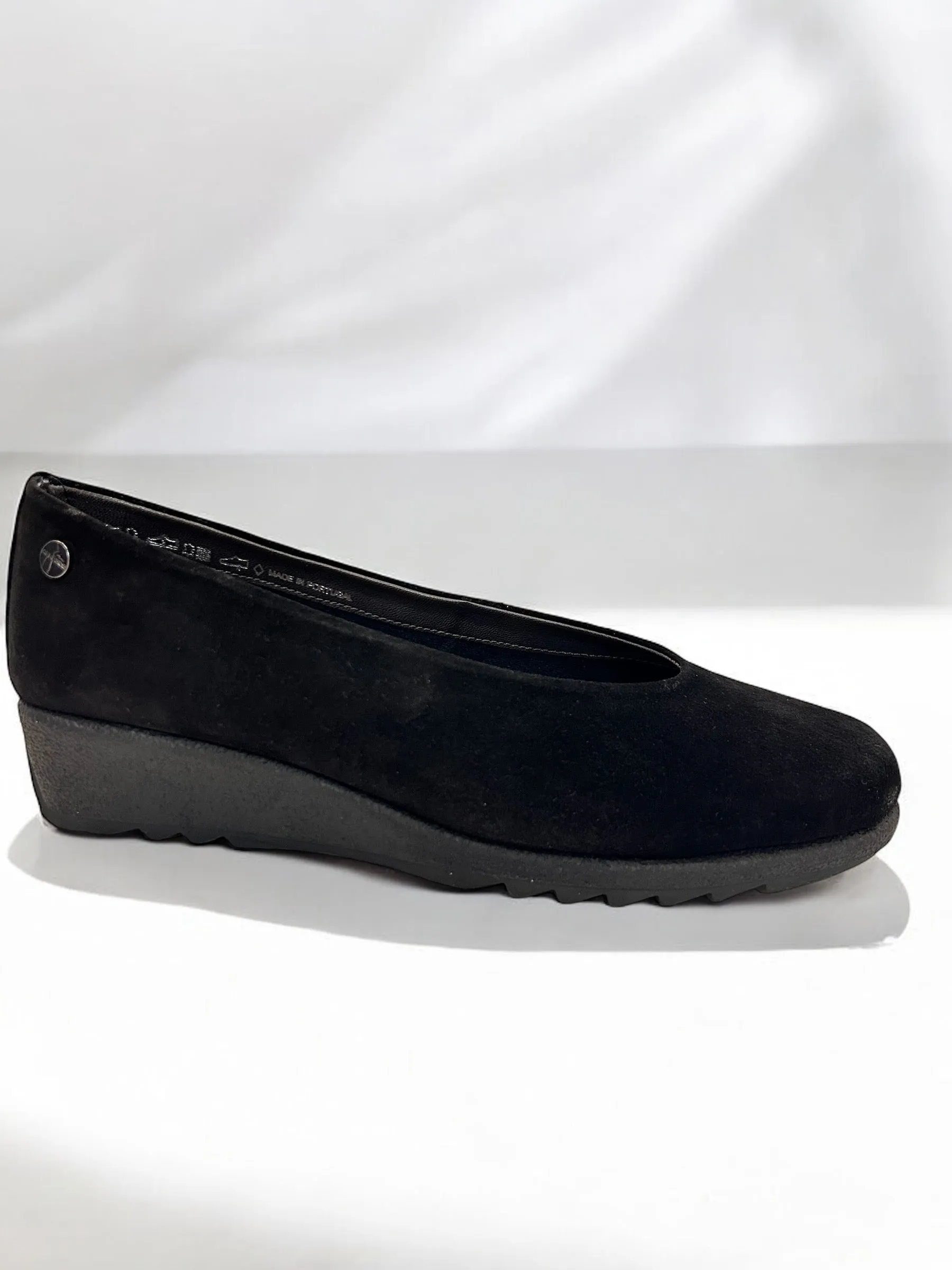 Lockheed Suede