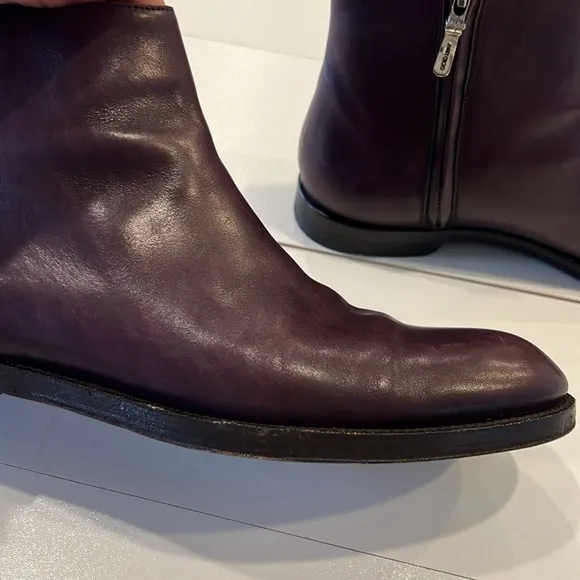 Men’s Jimmy Choo Leather Maroon Size 42 1/2 Size 9 US  pre owned. Normal wear