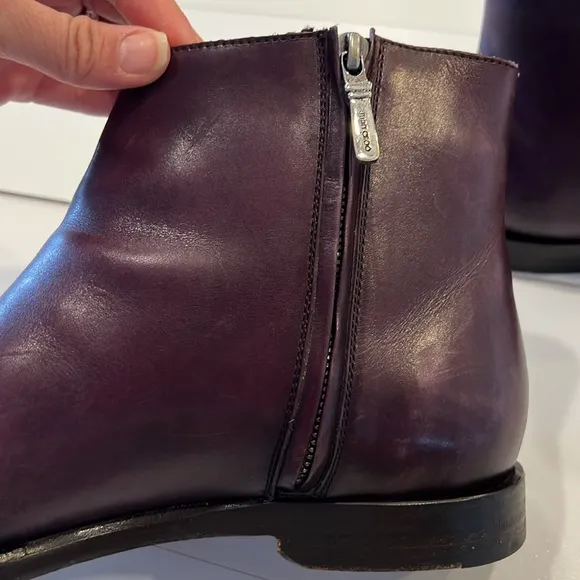 Men’s Jimmy Choo Leather Maroon Size 42 1/2 Size 9 US  pre owned. Normal wear