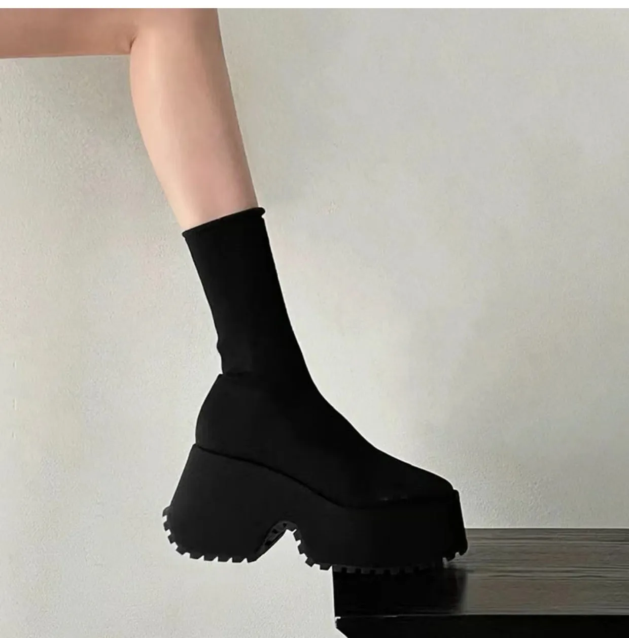 Nova-100 Ankle Creeper Boots