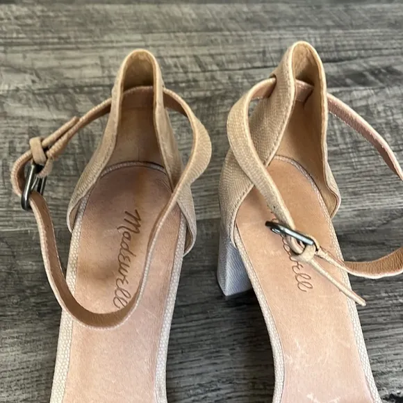 NWOB Madewell The Brooke Ankle-Strap Sandal in Embossed Leather Size 10