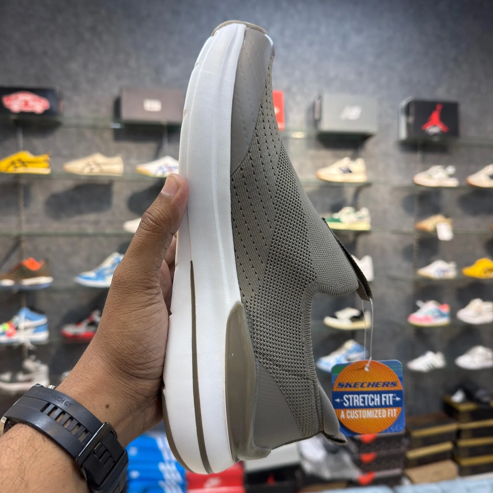Skechers Hyperburst Max Cushion Khakhi