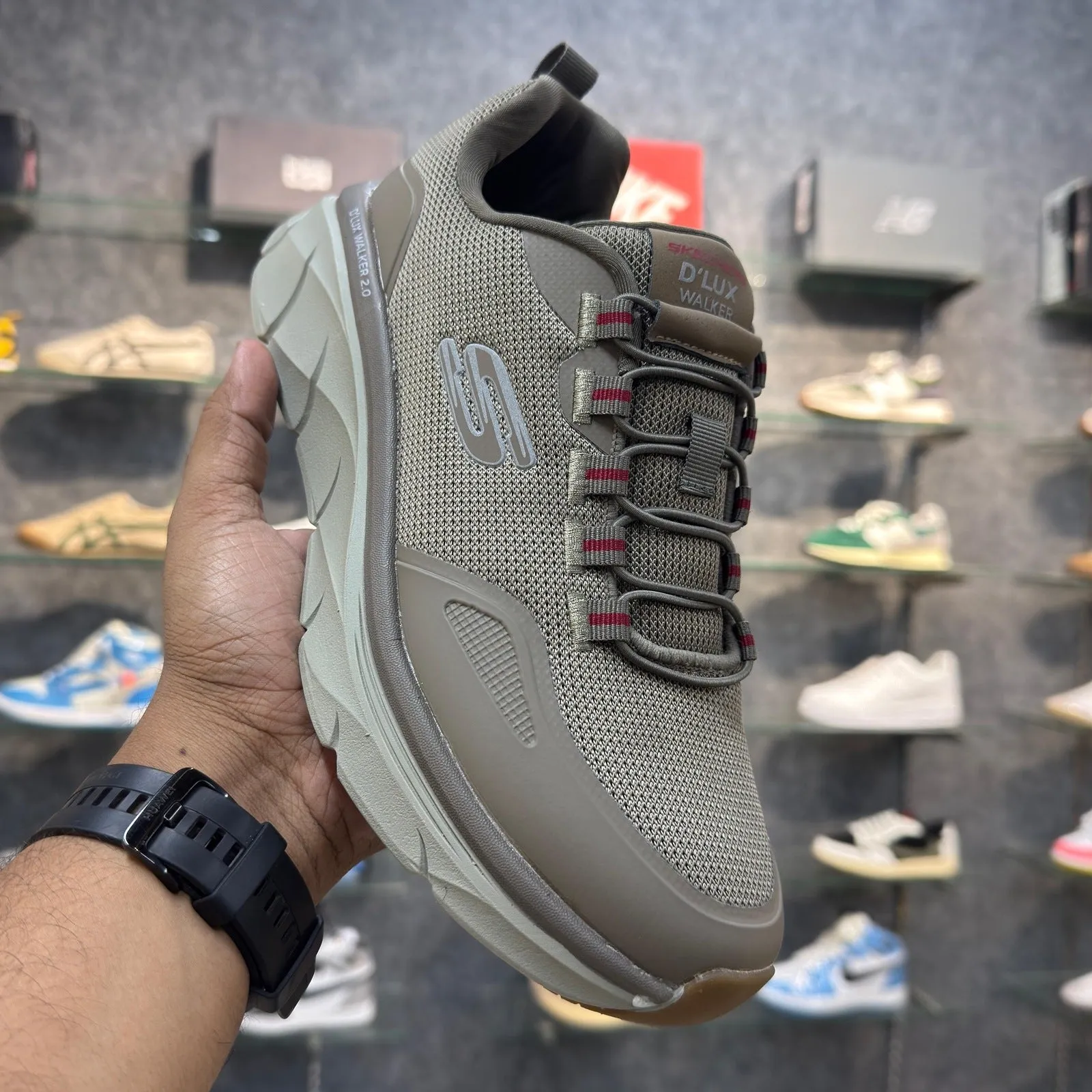 Sketcher Dlux Walker "Brown"