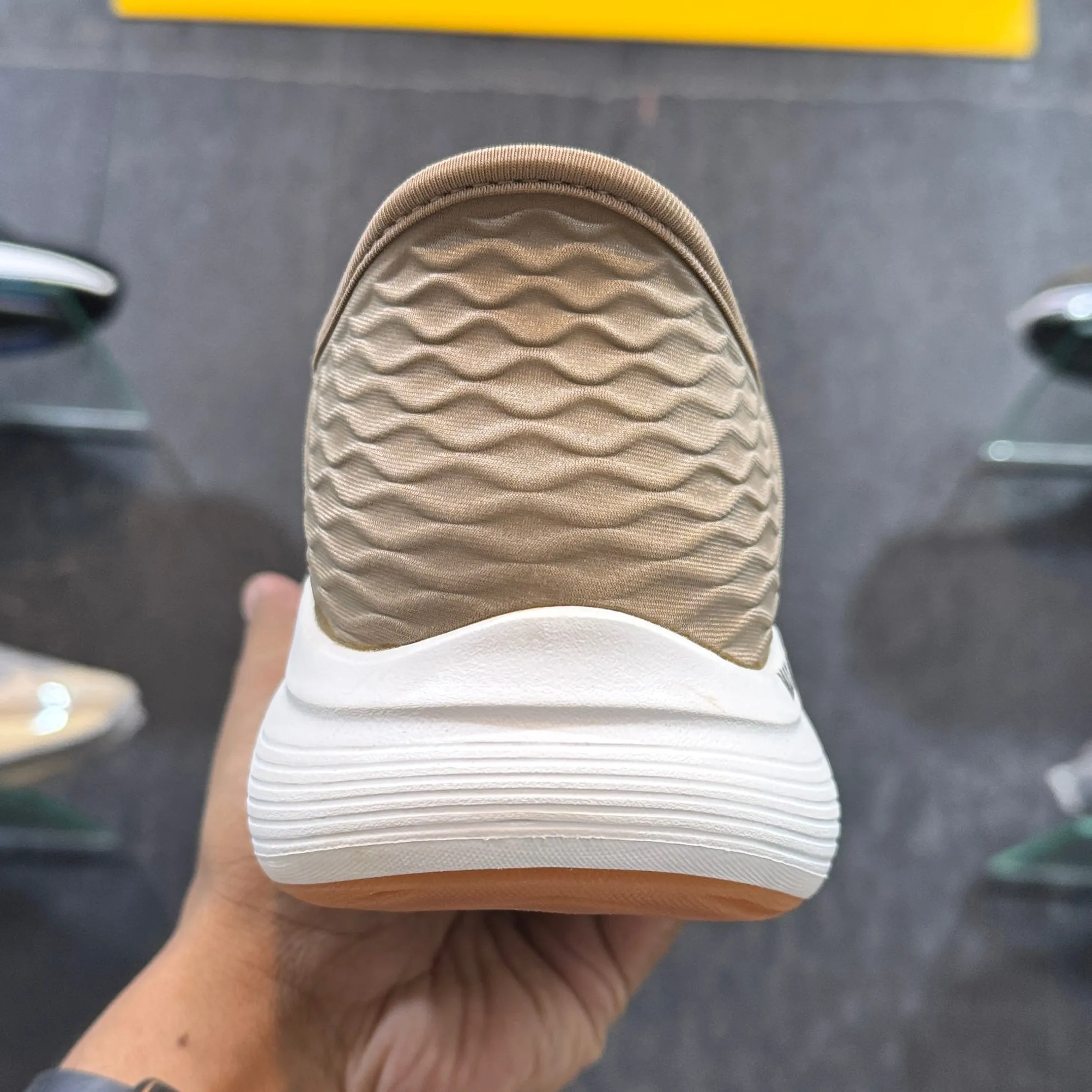Sketcher Slip ins "Cream"