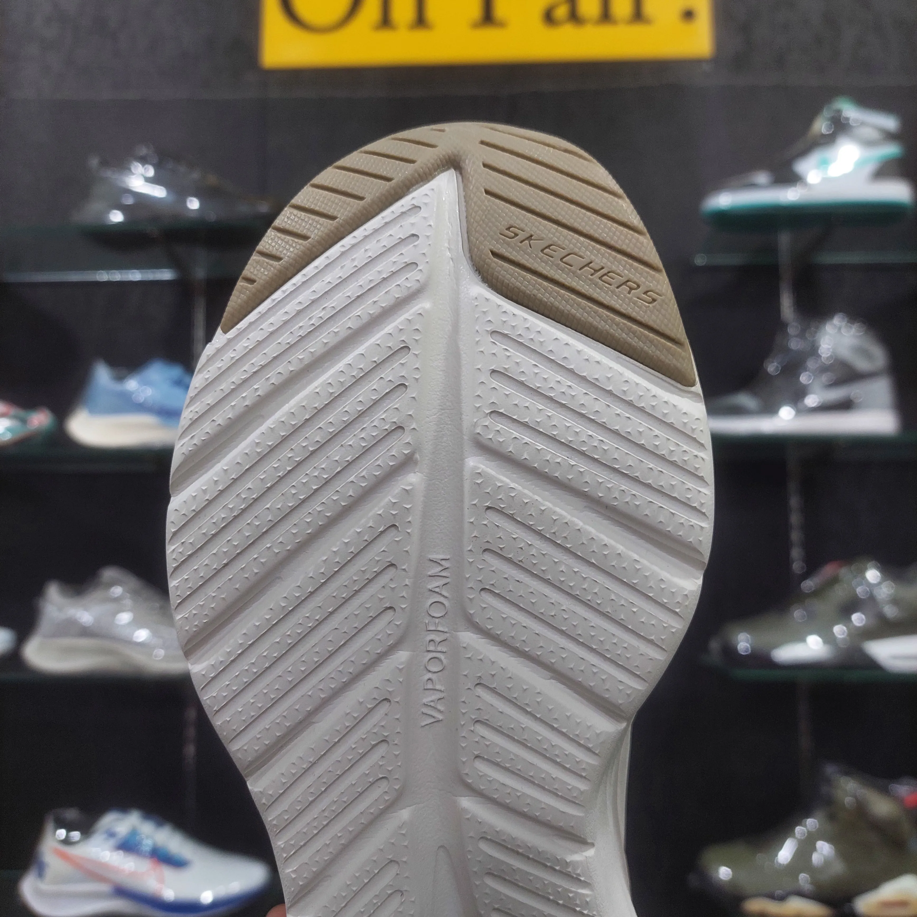 Sketchers Vapour Foam Khaki
