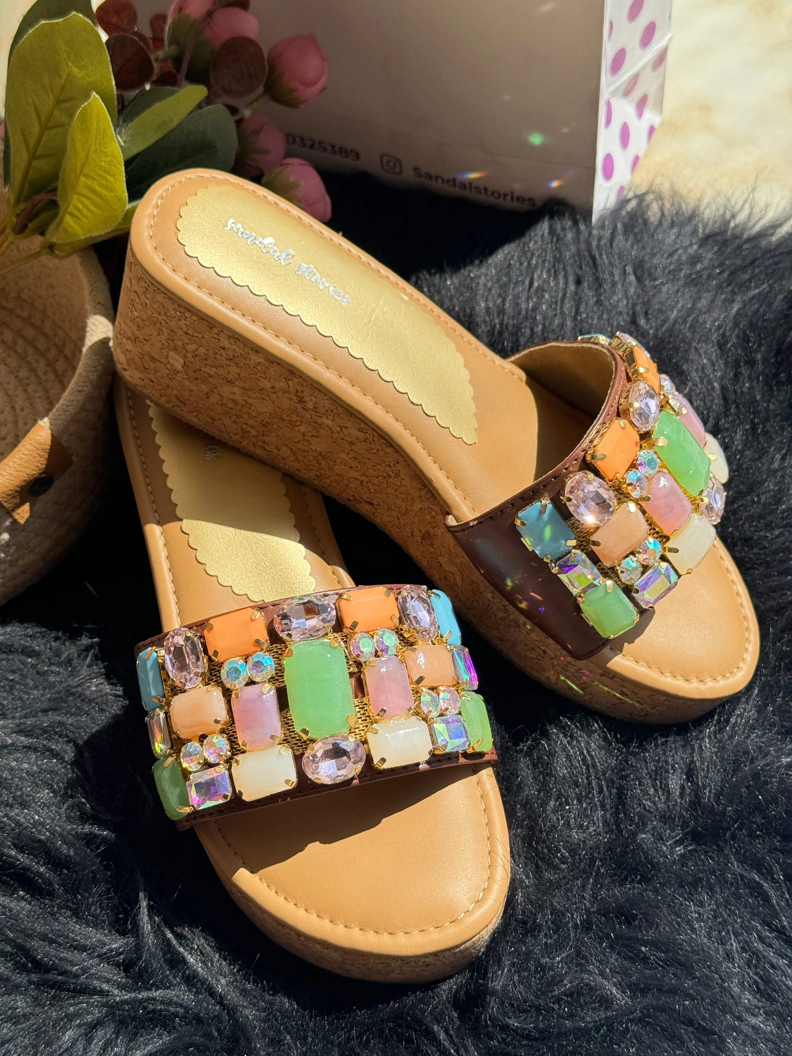 Solitaire Prism Luxe Wedges