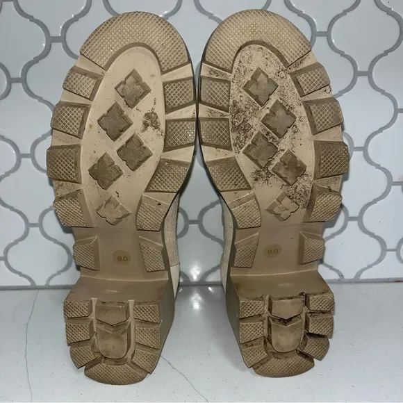 Steve Madden Women’s Hadlee Lug Sole Chelsea Boot size 9